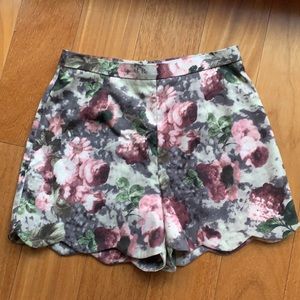 Luca Floral Shorts Size Small
